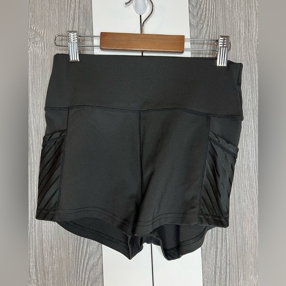 D11.41 Black Booty Shorts 1.5” inseam